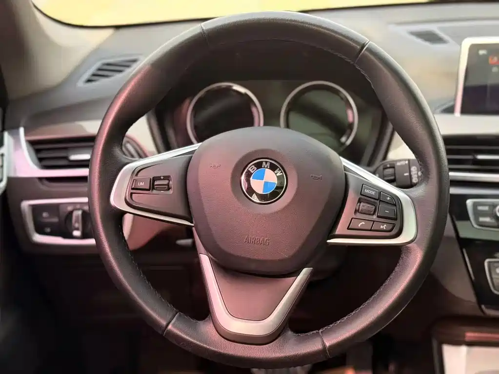 BMW X1 2019 — фото 19