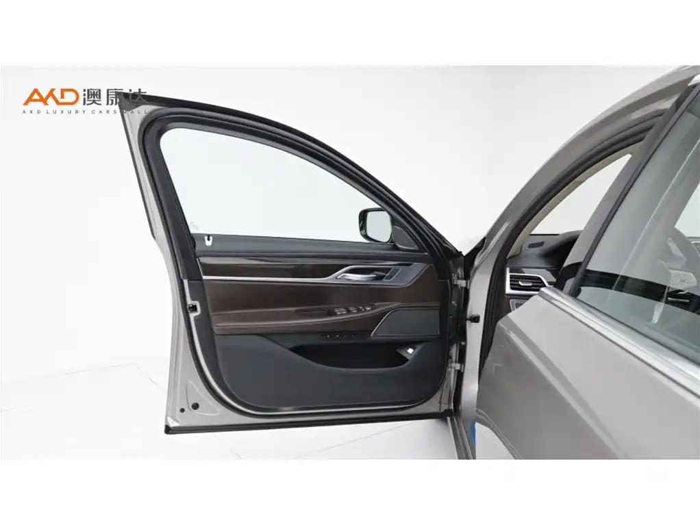 BMW 7 Series 2022 — фото 10