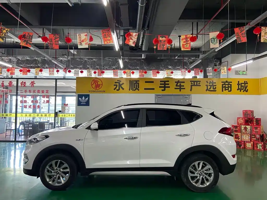 Hyundai Tucson 2017 — фото 8