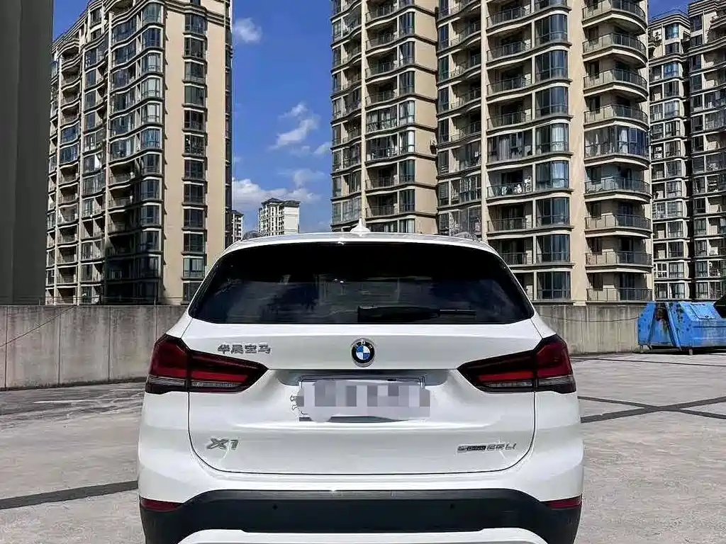 BMW X1 2021 — фото 4