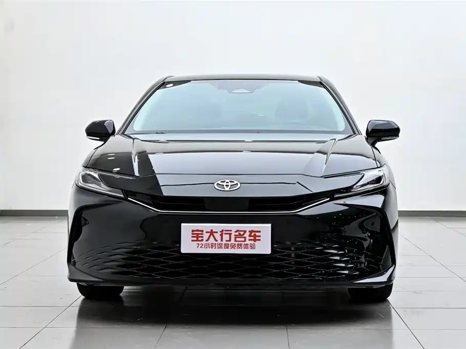 Toyota Camry 2024 — фото 3