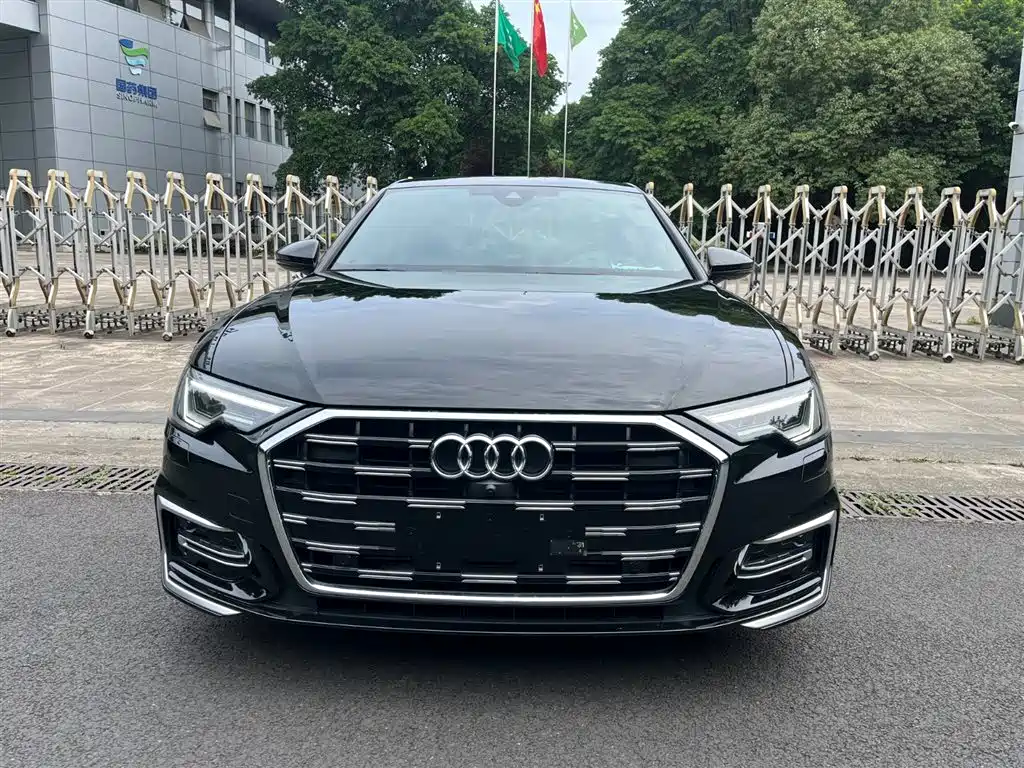 Audi A6L 2025 — фото 2