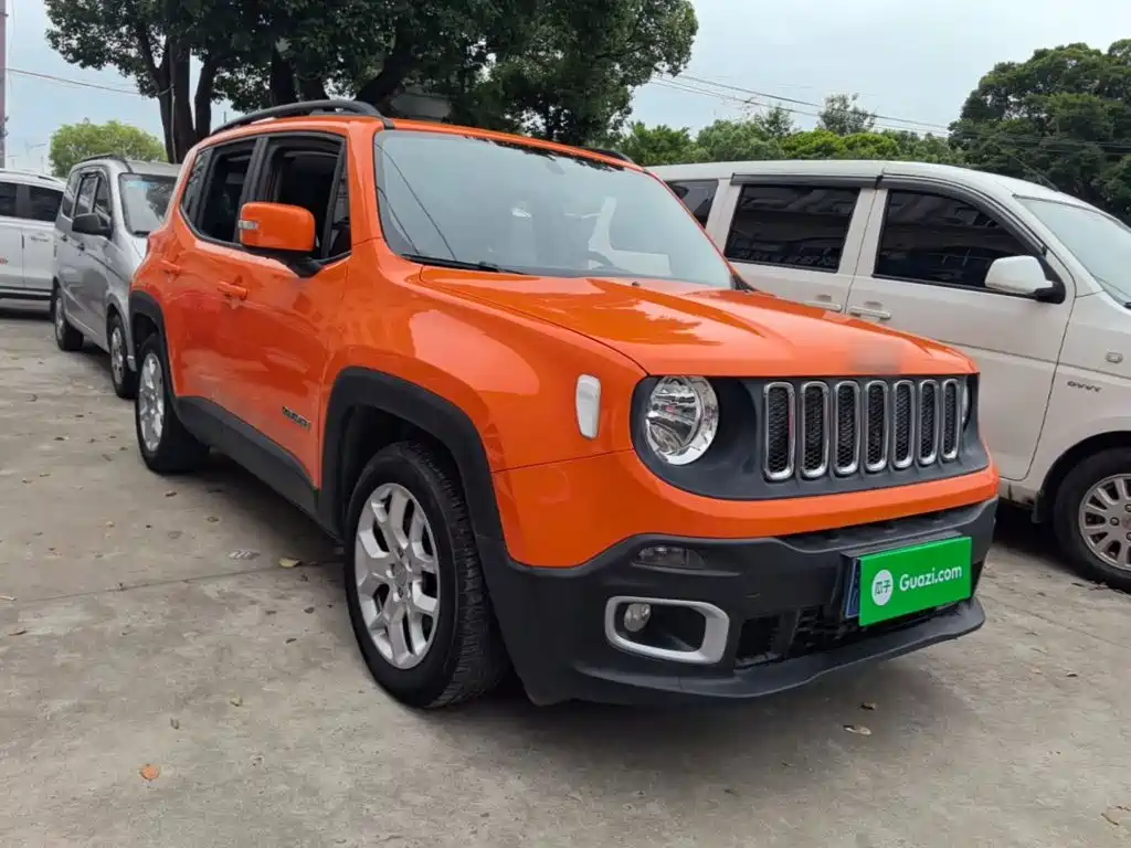 Jeep Renegade 2018 — фото 4