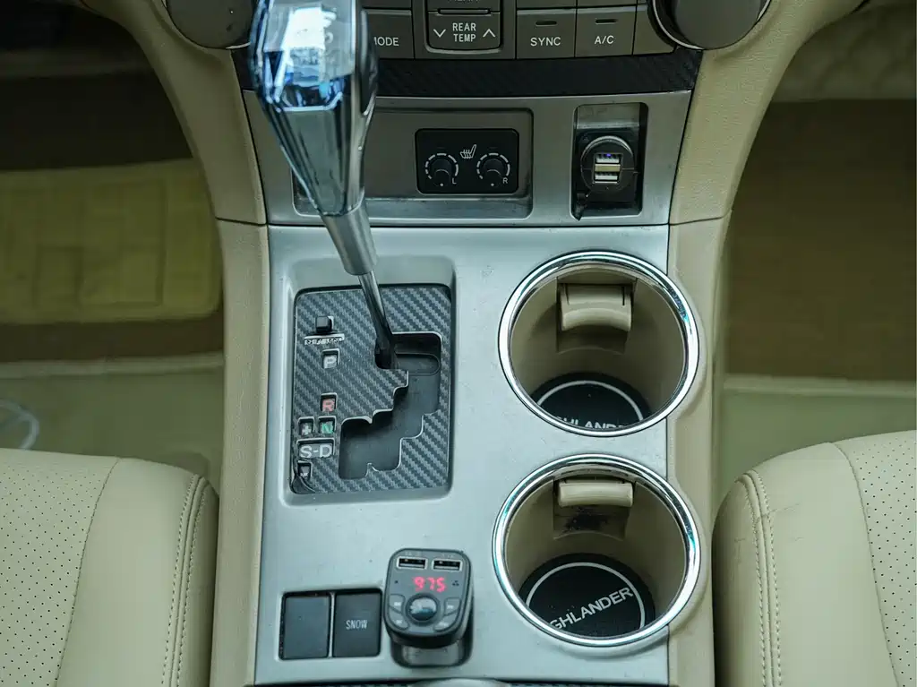 Toyota Highlander 2010 — фото 21