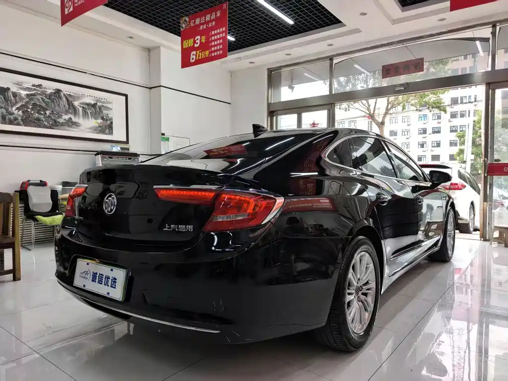 Buick LaCrosse 2017 — фото 12