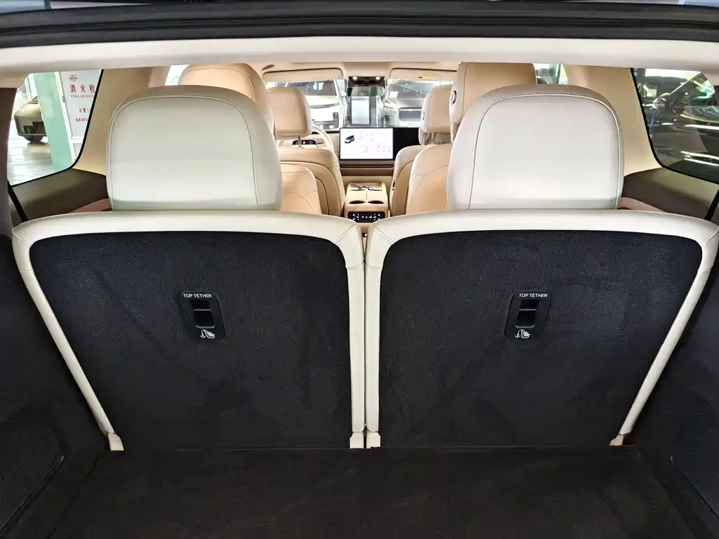 Li Auto i8 2025 — фото 12