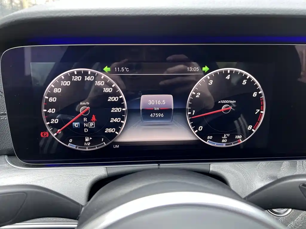 Mercedes-Benz CLS 2020 — фото 14
