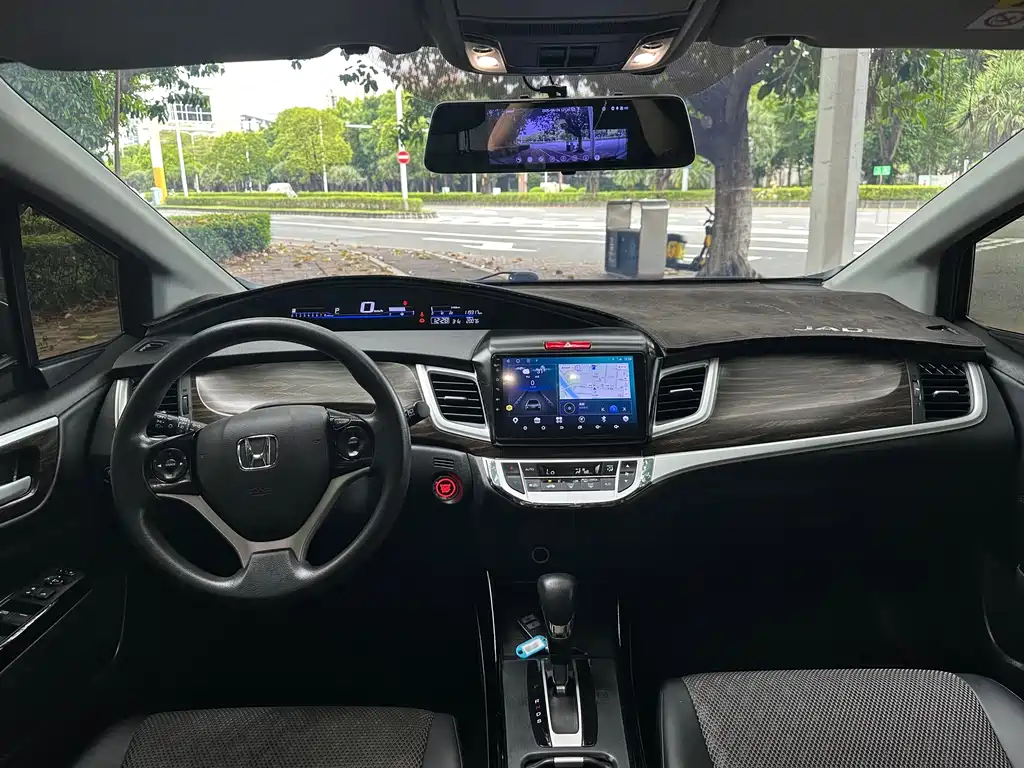 Honda Jade 2017 — фото 8