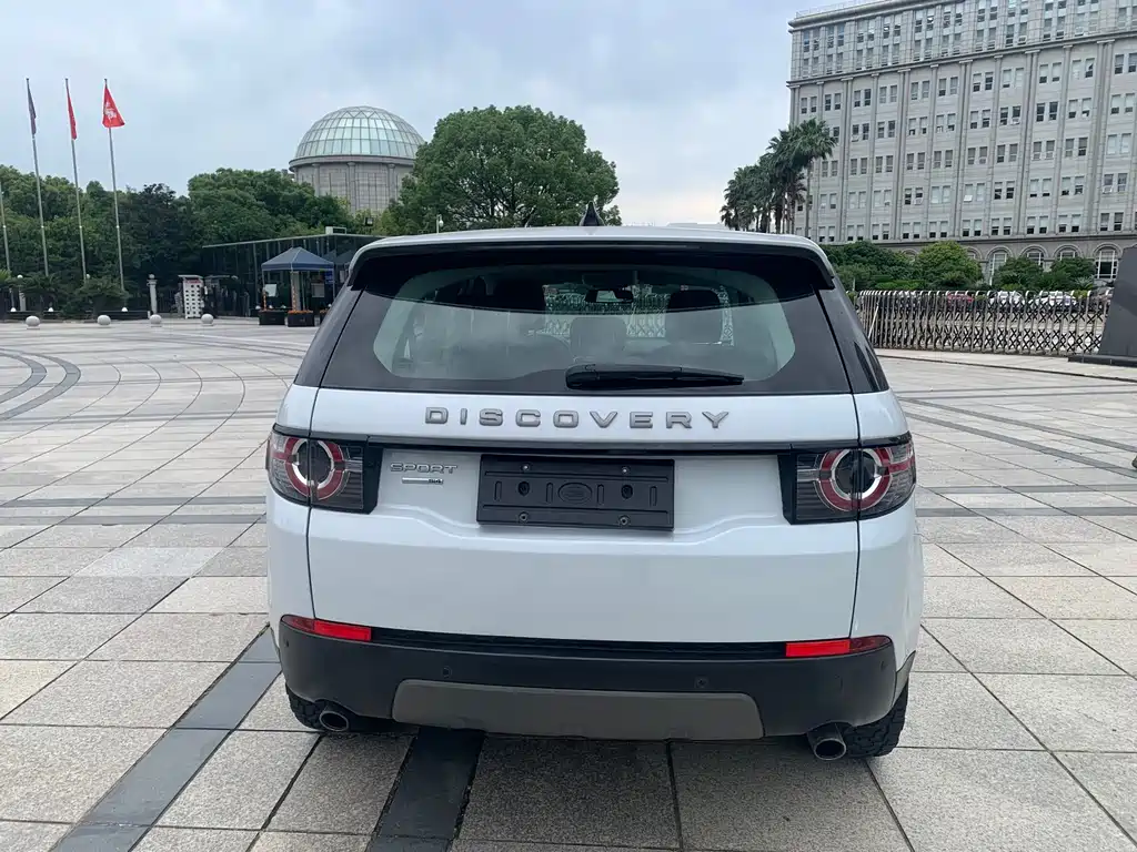 Land Rover Discovery Sport 2017 — фото 8