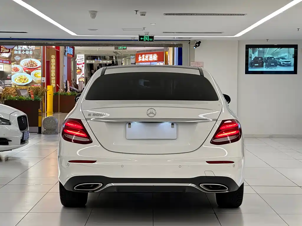 Mercedes-Benz E-Class 2019 — фото 6
