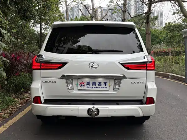 Lexus LX 2016