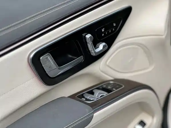 Mercedes-Benz EQS 2023