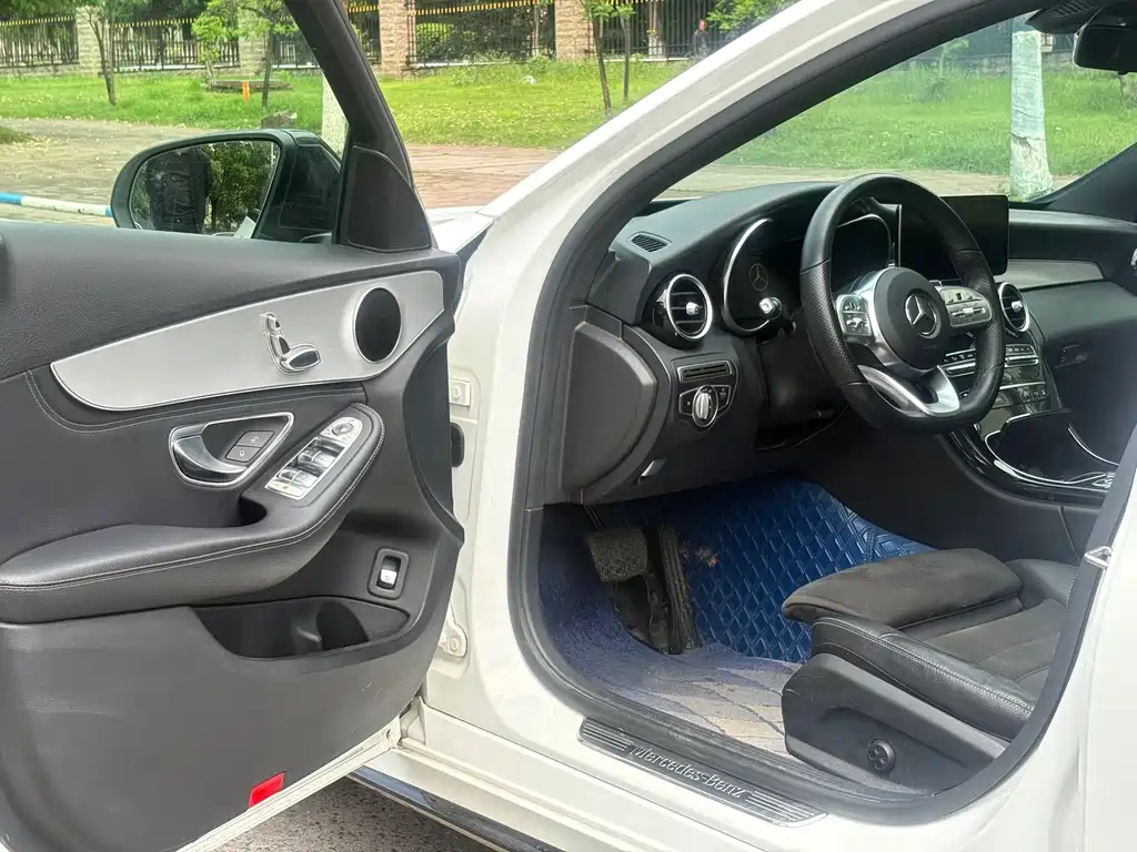 Mercedes-Benz C-Class 2020 — фото 10
