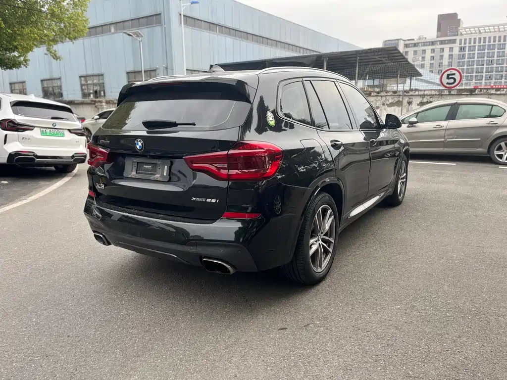 BMW X3 2018 — фото 8