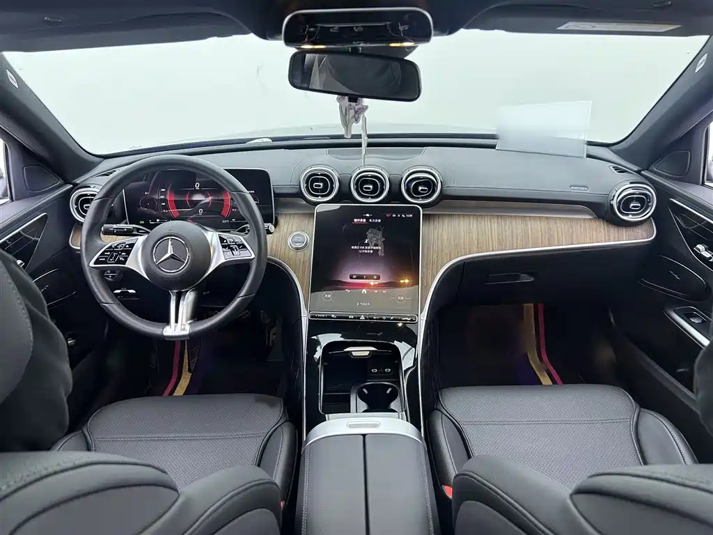 Mercedes-Benz C-Class 2023 — фото 19