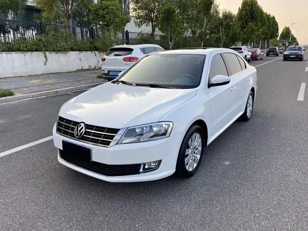 Volkswagen Lavida 2014