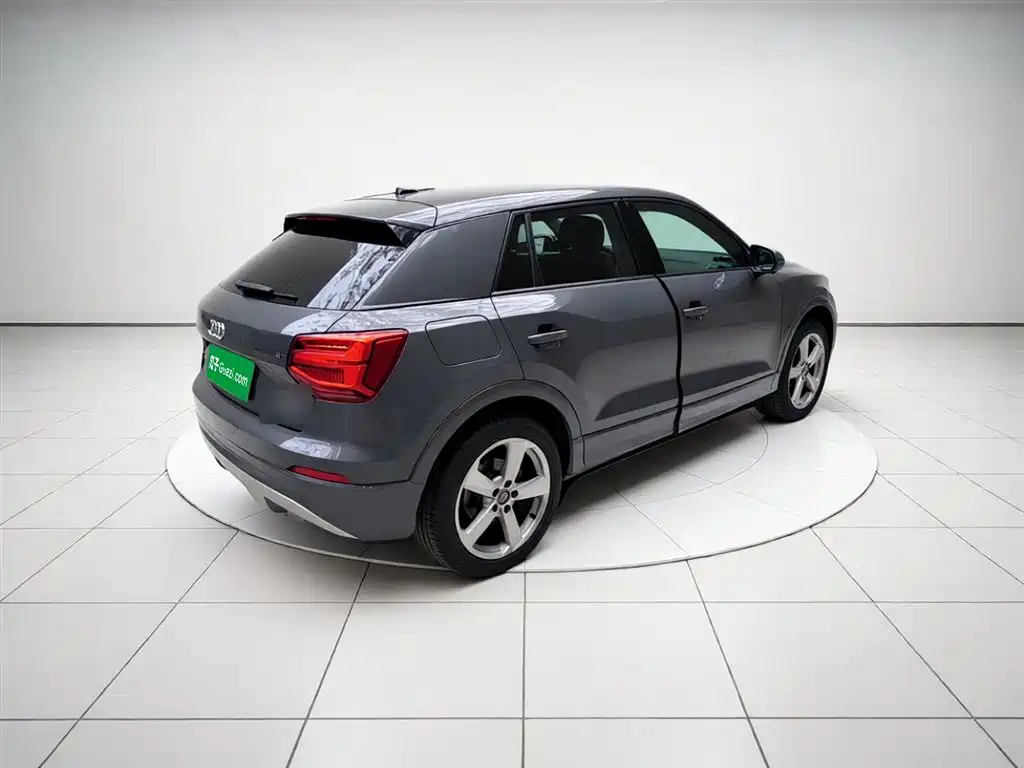 Audi Q2L 2020