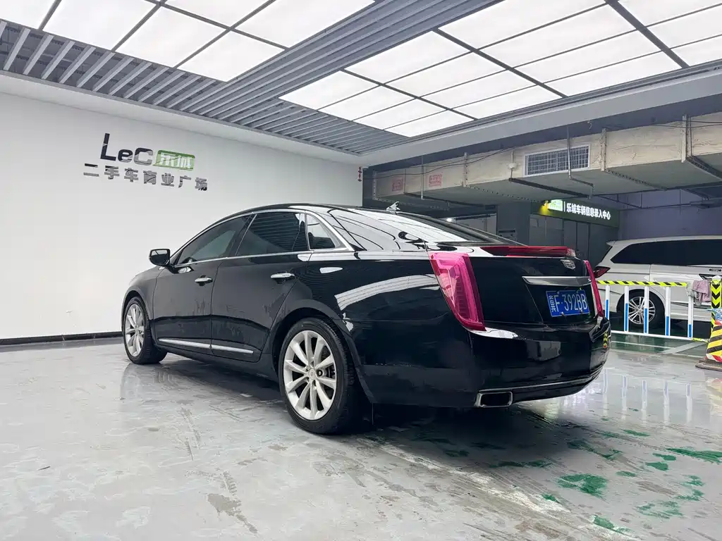 Cadillac XTS 2015 — фото 20