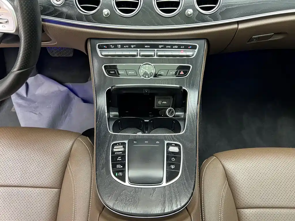 Mercedes-Benz E-Class 2019 — фото 8
