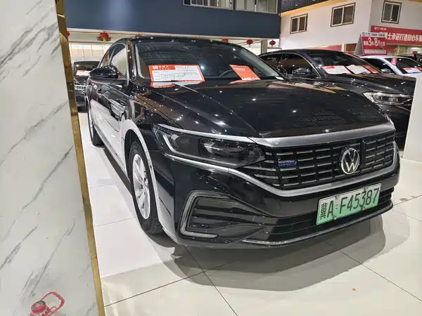 Volkswagen Passat Plug-In Hybrid 2022