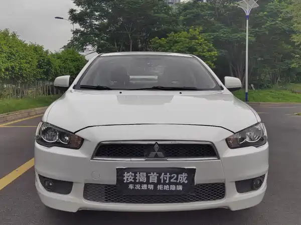 Mitsubishi Lancer EX 2012