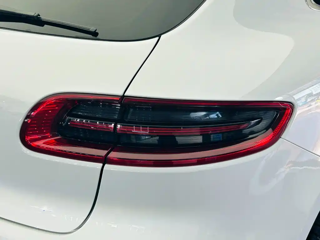 Porsche Macan 2016 — фото 12