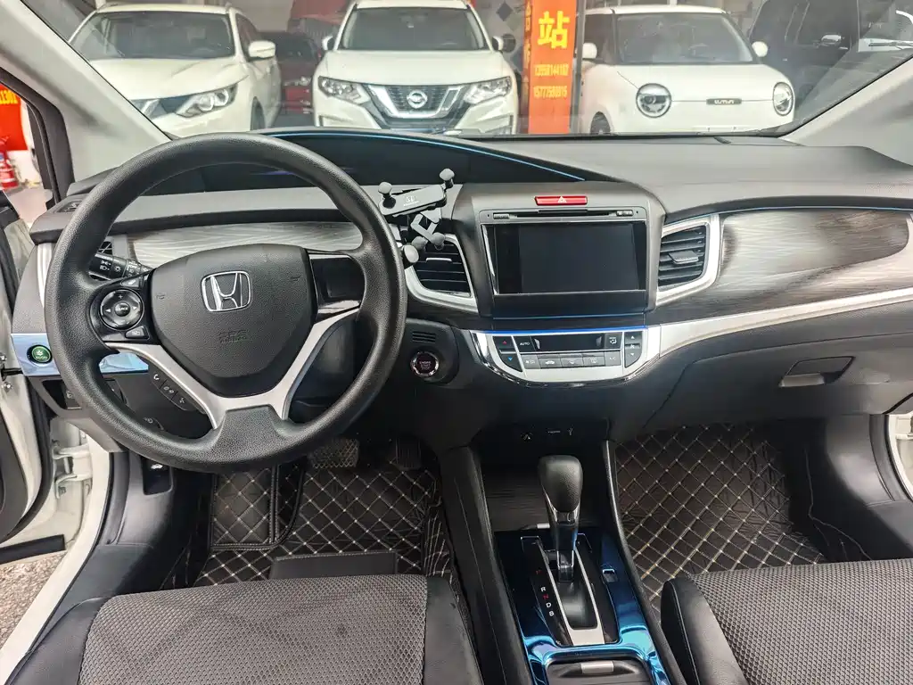 Honda Jade 2015 — фото 12