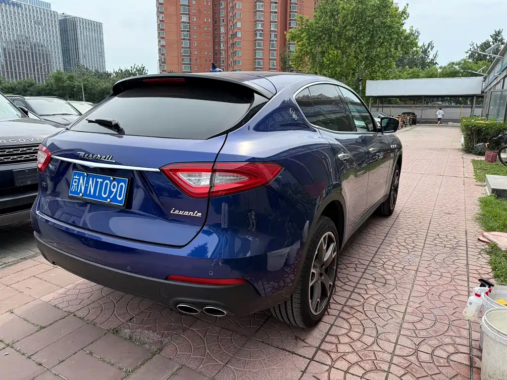 Maserati Levante 2021 — фото 11