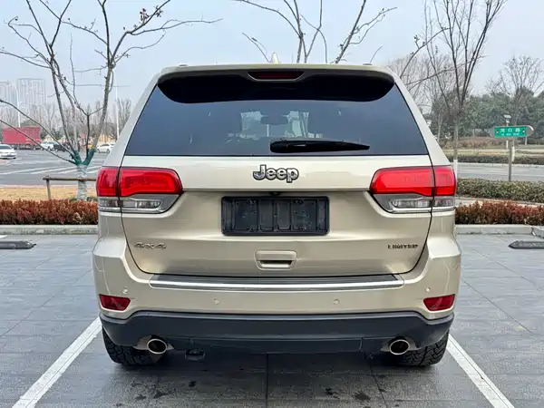 Jeep Grand Cherokee 2015