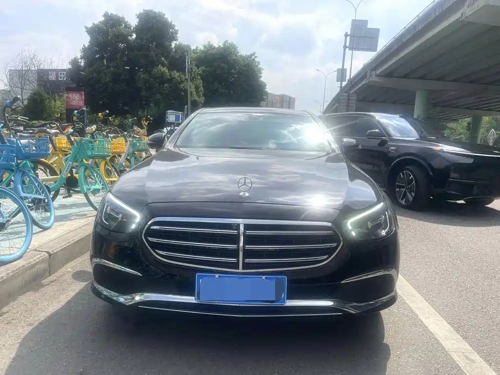 Mercedes-Benz E-Class 2022