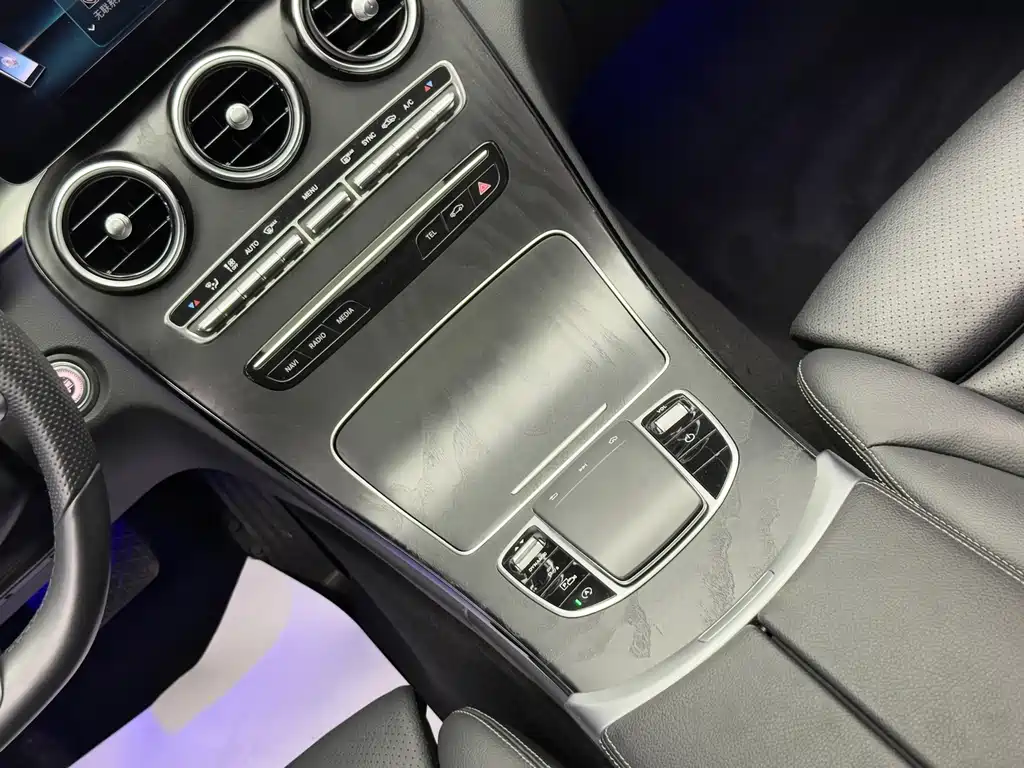 Mercedes-Benz C-Class 2020 — фото 20