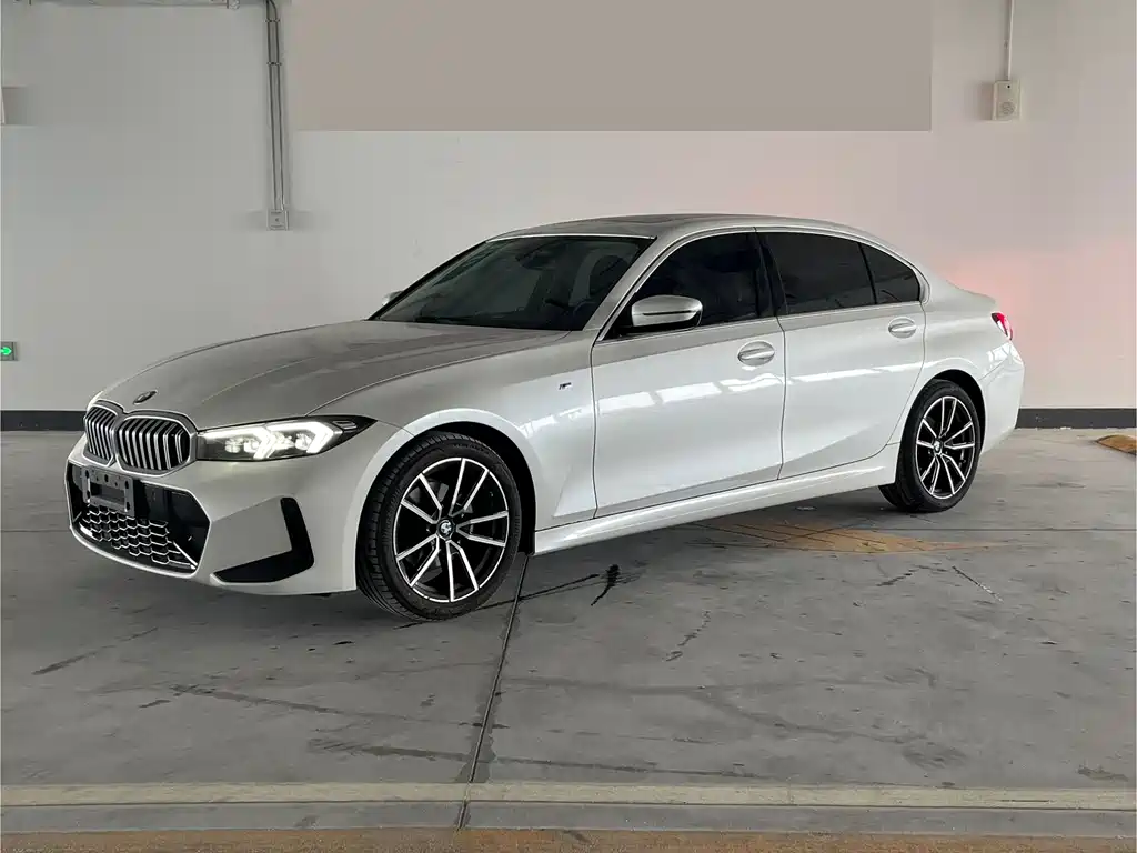 BMW 3 Series 2023 — фото 1