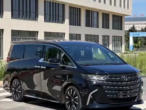 Toyota Alphard 2025