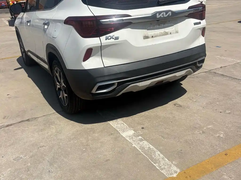 Kia KX3 2022 — фото 3