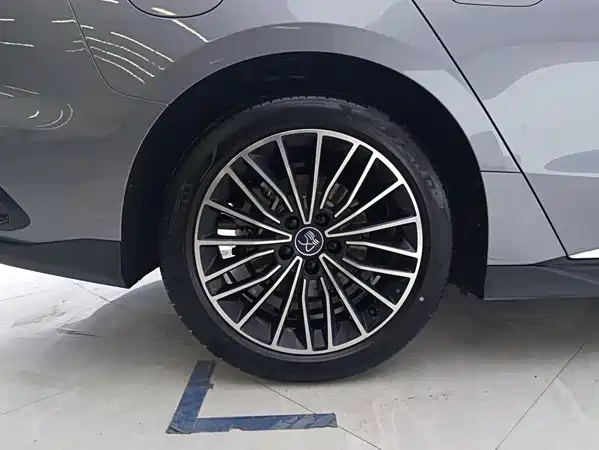 BYD Han 2024