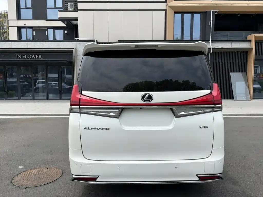 Toyota Alphard 2018 — фото 4