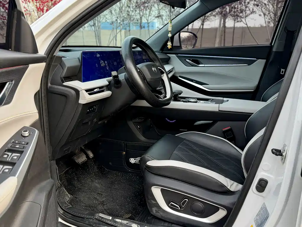 Changan CS75 PLUS 2024 — фото 4