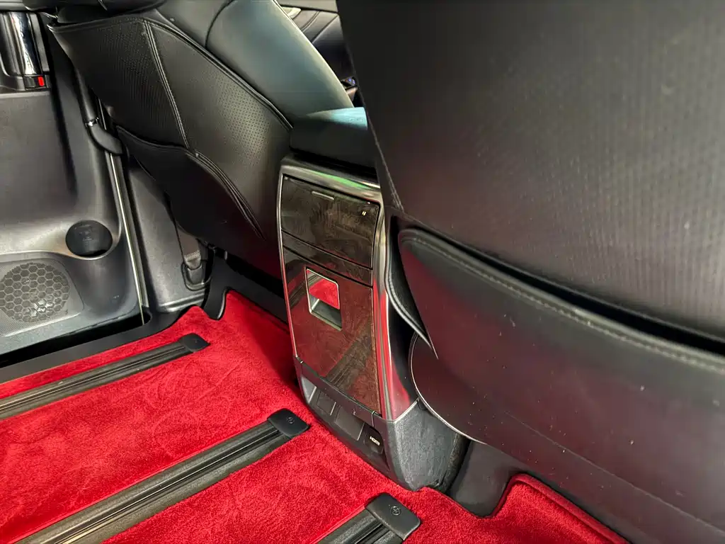 Toyota Vellfire 2023 — фото 13