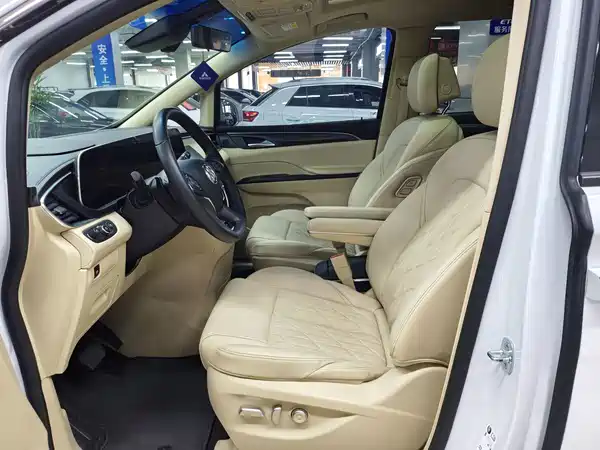 Buick GL8 2024