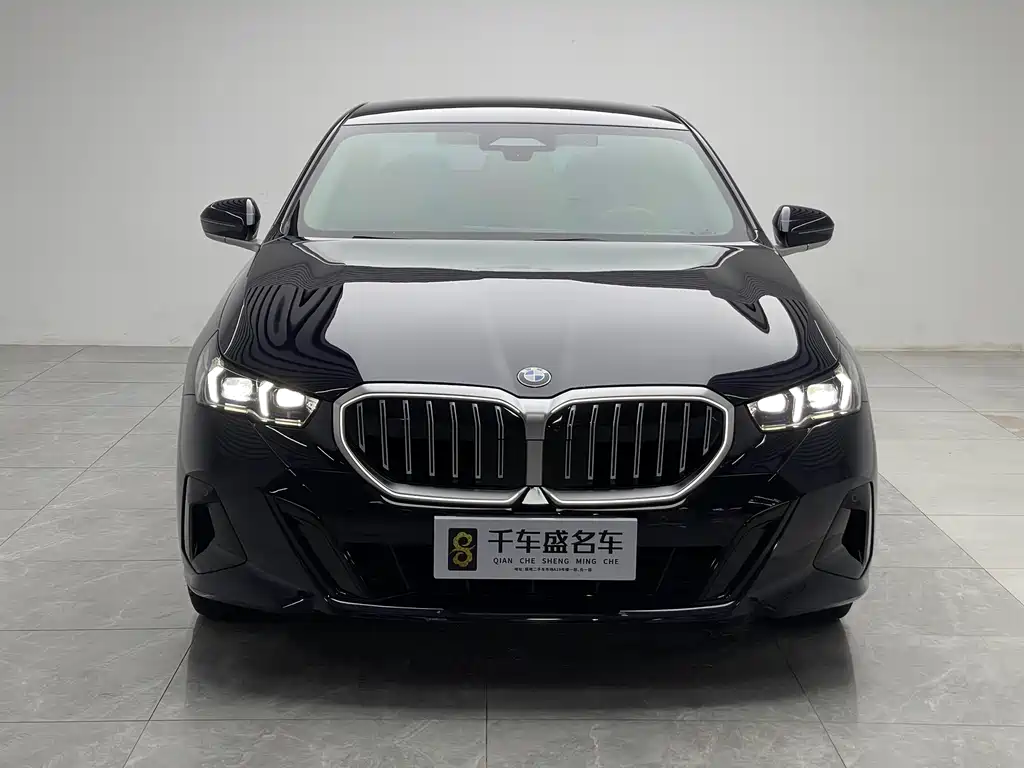 BMW 5 Series 2025