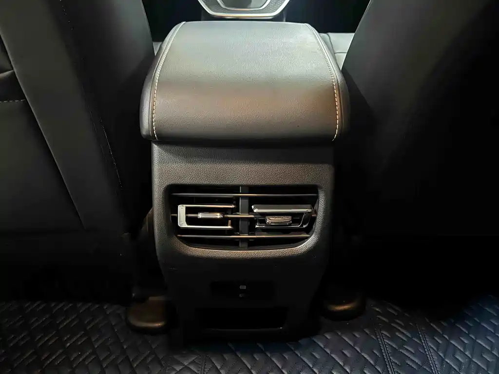 Haval M6 2022 — фото 11