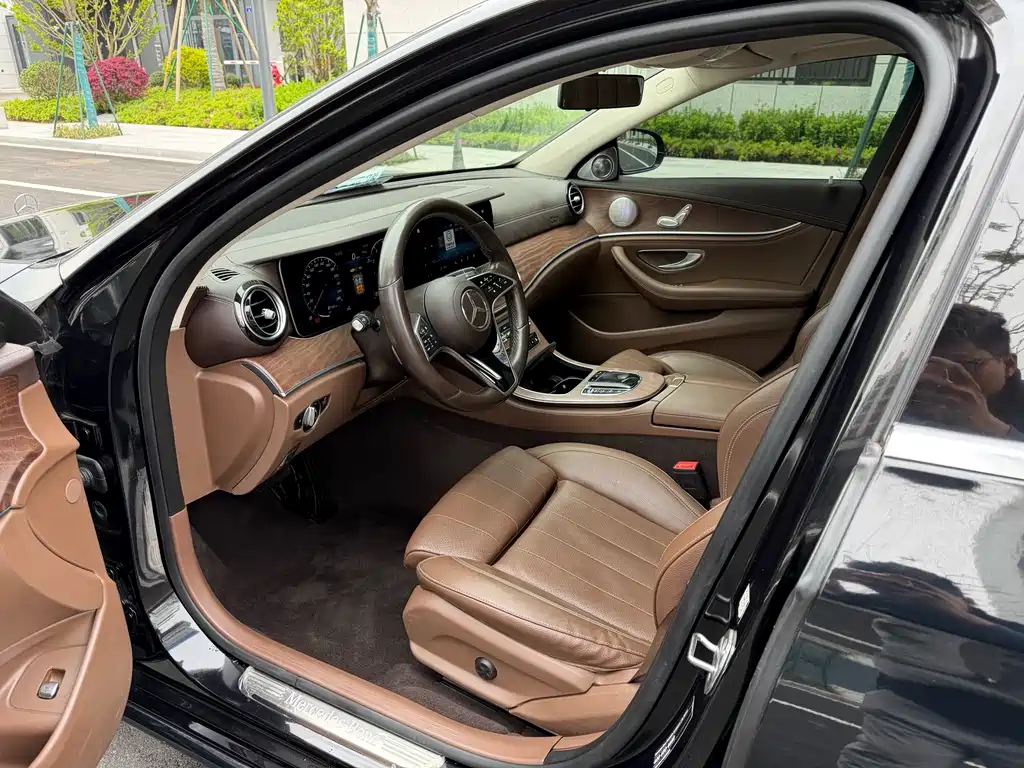 Mercedes-Benz E-Class 2022