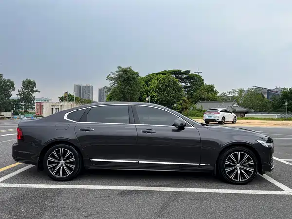 Volvo S90 2021