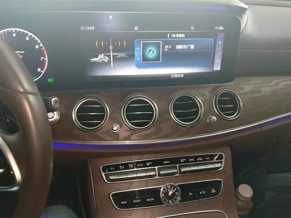 Mercedes-Benz E-Class 2020 — фото 13