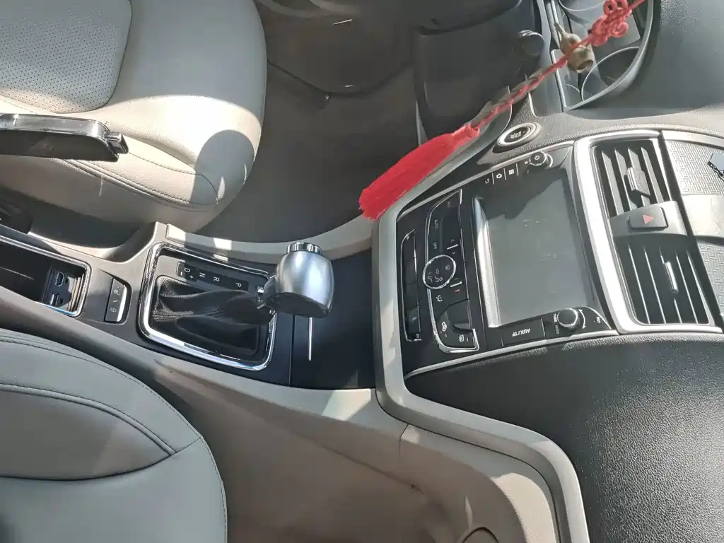 Geely Emgrand 2014