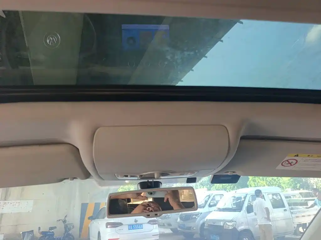Volkswagen Touran 2015 — фото 18