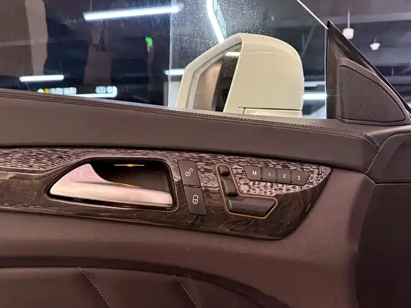 Mercedes-Benz CLS 2012
