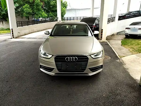 Audi A4L 2016