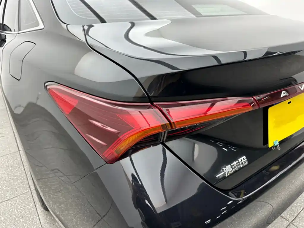 Toyota Avalon 2022 — фото 15
