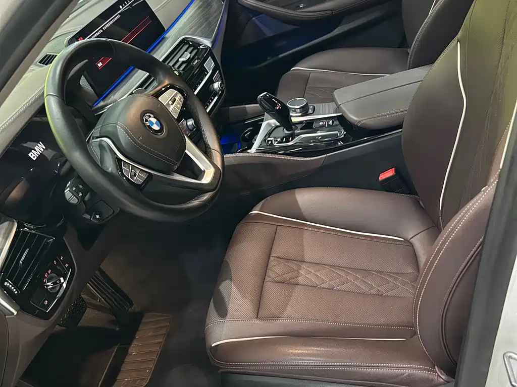 BMW 5 Series 2021